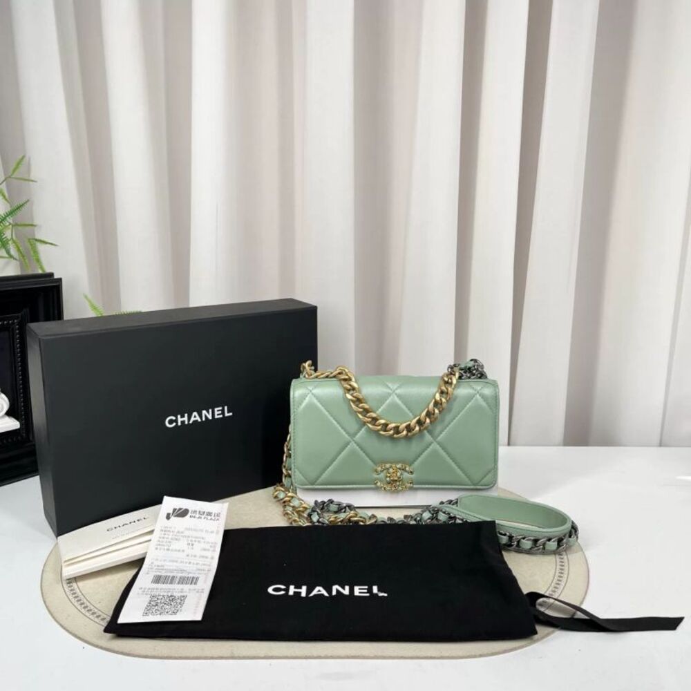 Chanel Women Pre-Loved Bag Very Good Condition